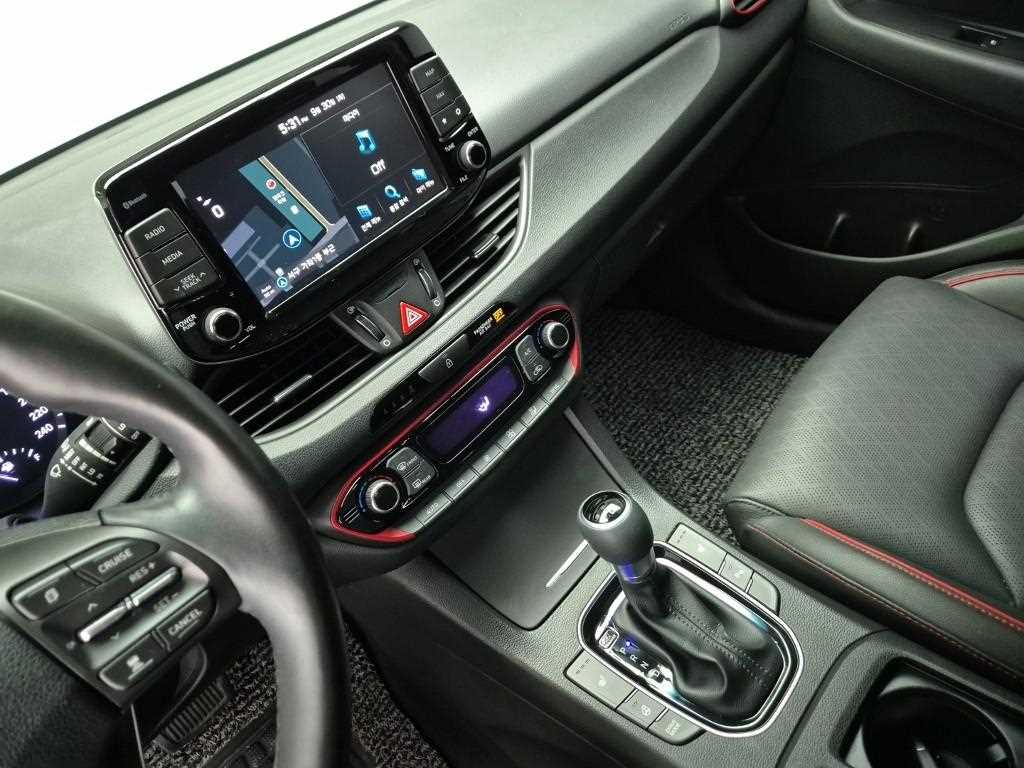 HYUNDAI i30 - Vista 10