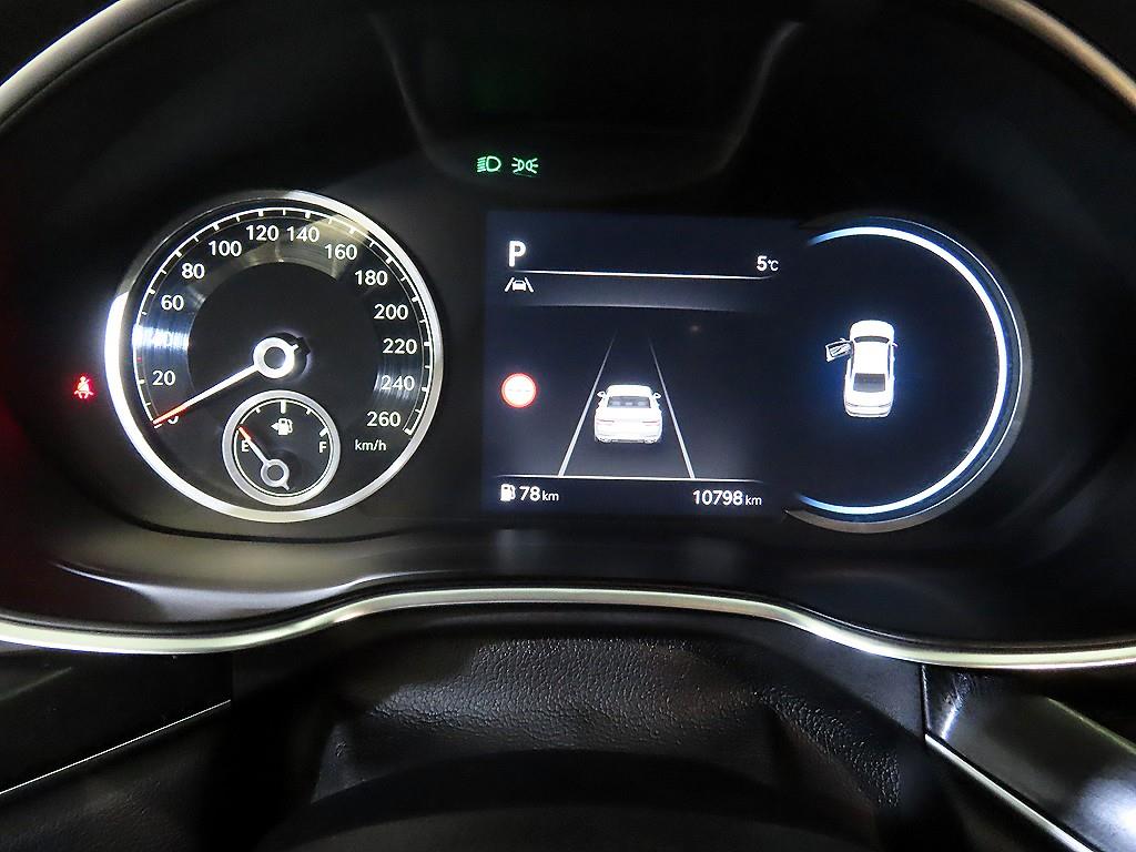 Genesis G80 - Vista 9