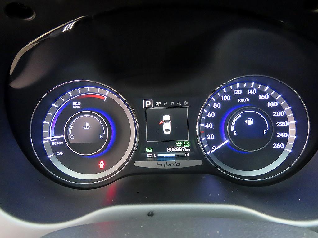 HYUNDAI Grandeur - Vista 9