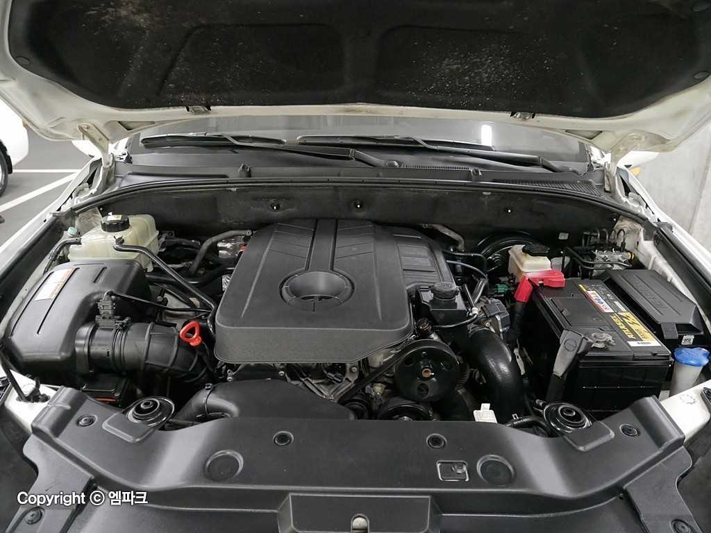 Ssangyong Korando - Vista 5