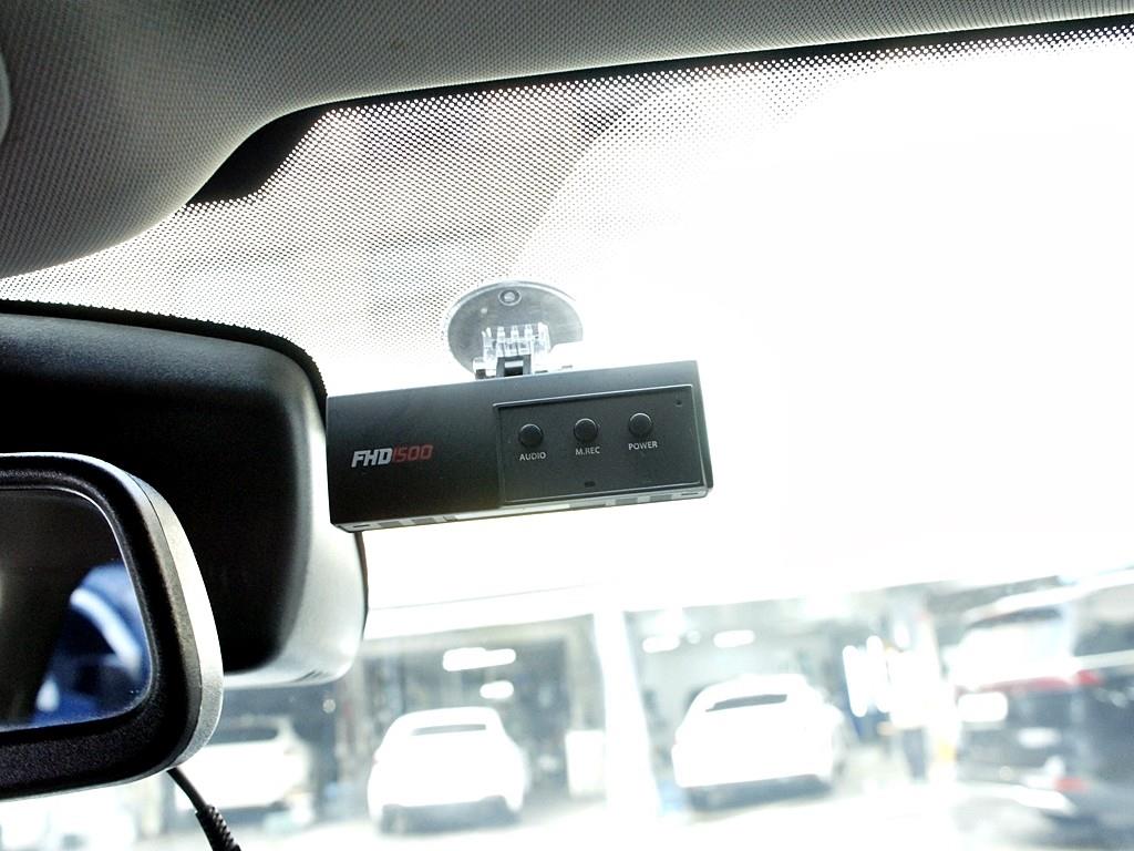 SAMSUNG QM6 2020 Blanco - Importación desde Corea - HF Imports Iquique - Foto 13