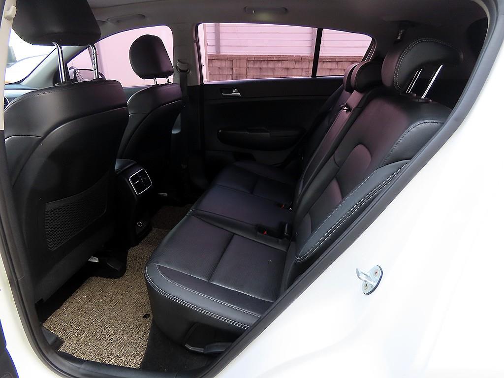 KIA Sportage - Vista 6