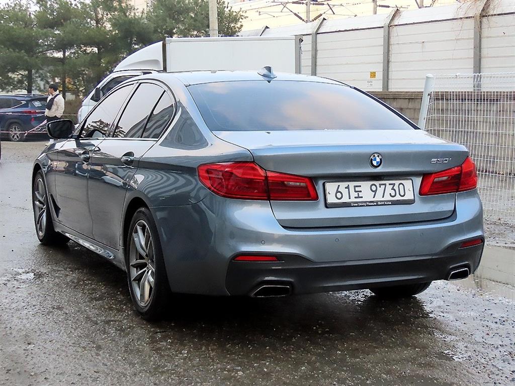 BMW 5 Series - Vista 3