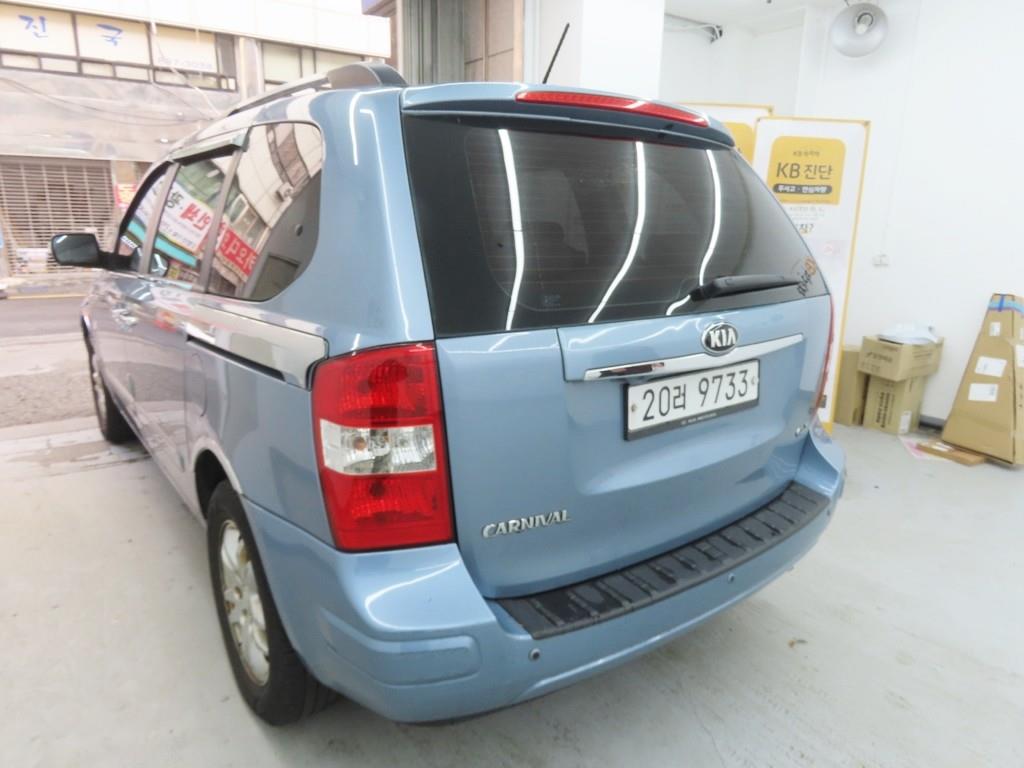 KIA Carnival - Vista 4