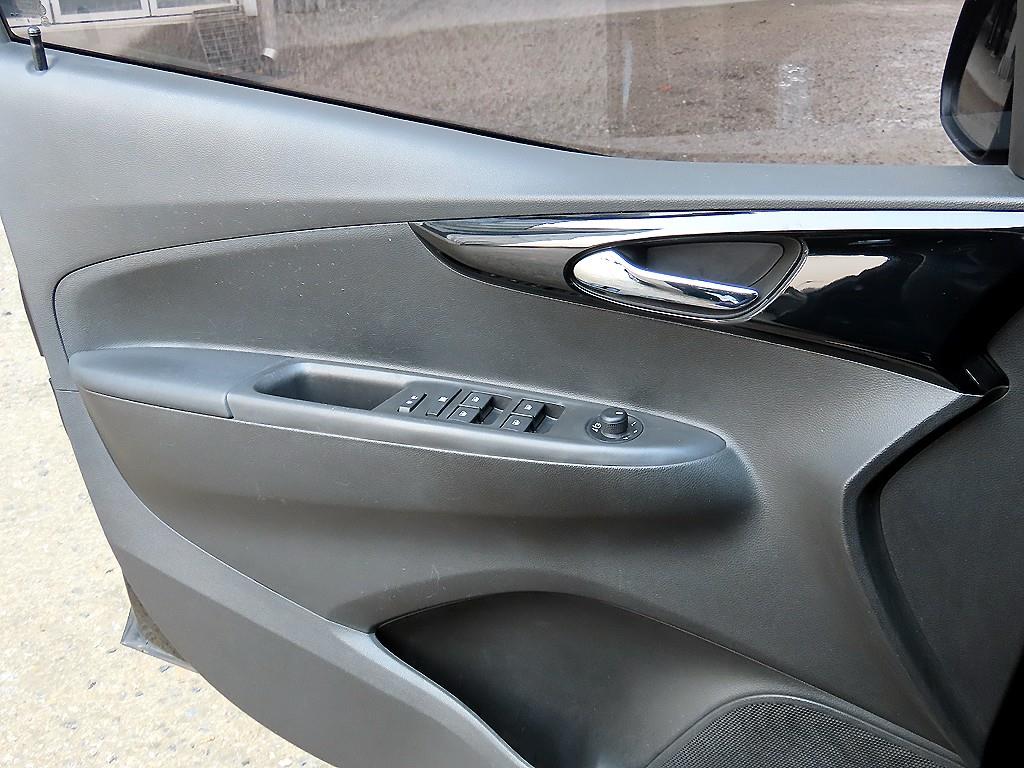 Chevrolet Spark - Vista 11