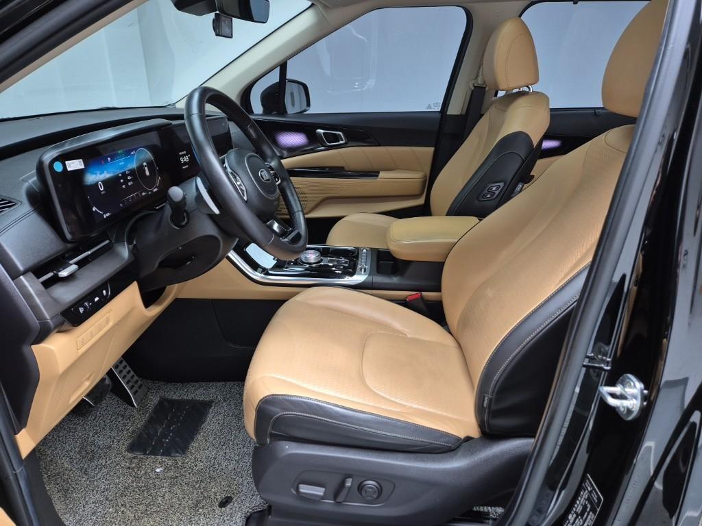 KIA Carnival - Vista 11