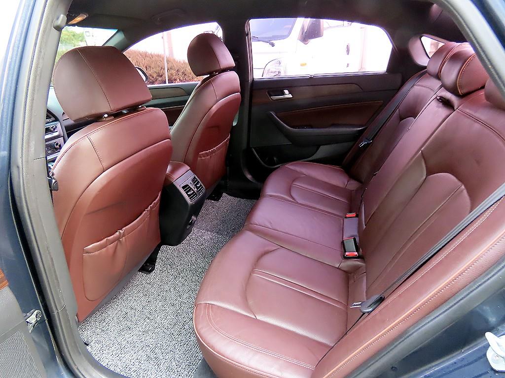 HYUNDAI Sonata - Vista 6