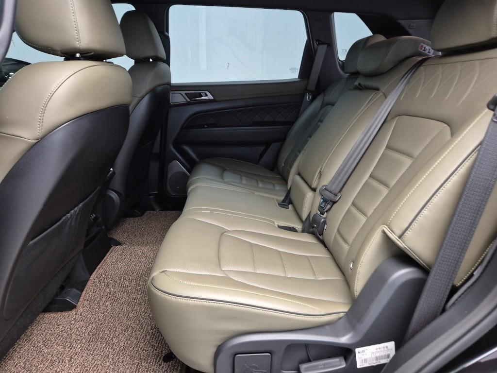 Ssangyong Rexton - Vista 10