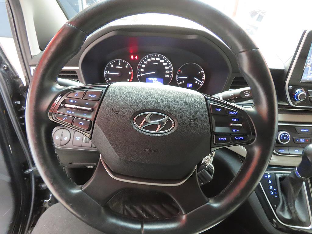 HYUNDAI Starex - Vista 9