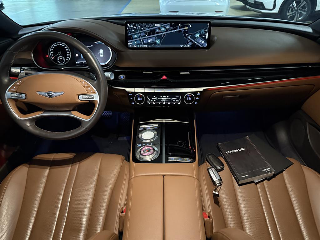 Genesis G80 - Vista 12