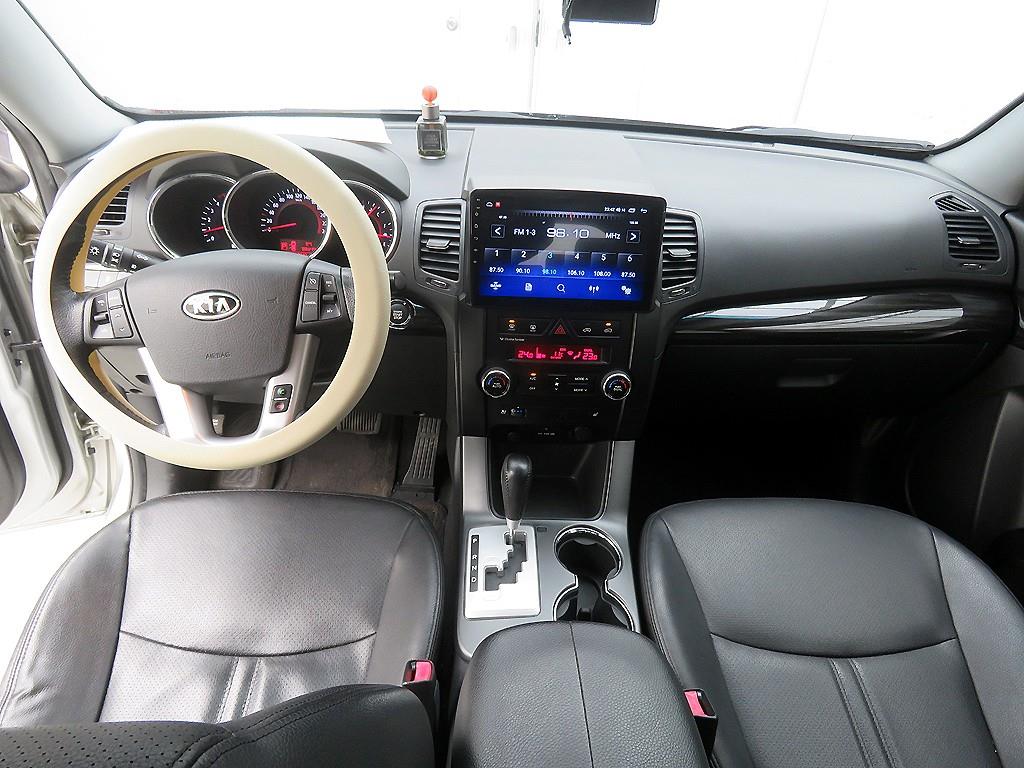 KIA Sorento - Vista 8