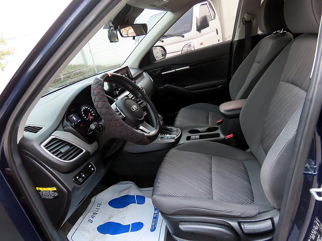 KIA Seltos - Vista 5