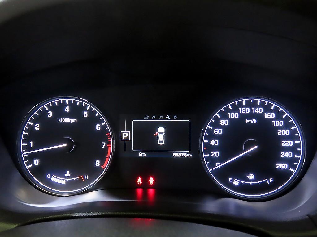 HYUNDAI Genesis - Vista 9