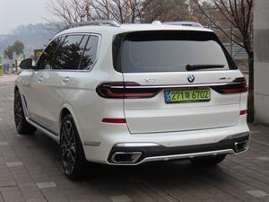 BMW X7 - Vista 8