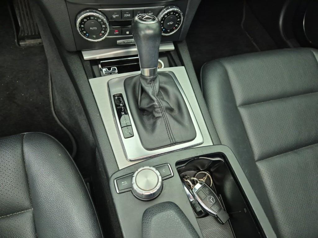 Mercedes Benz C Class - Vista 8