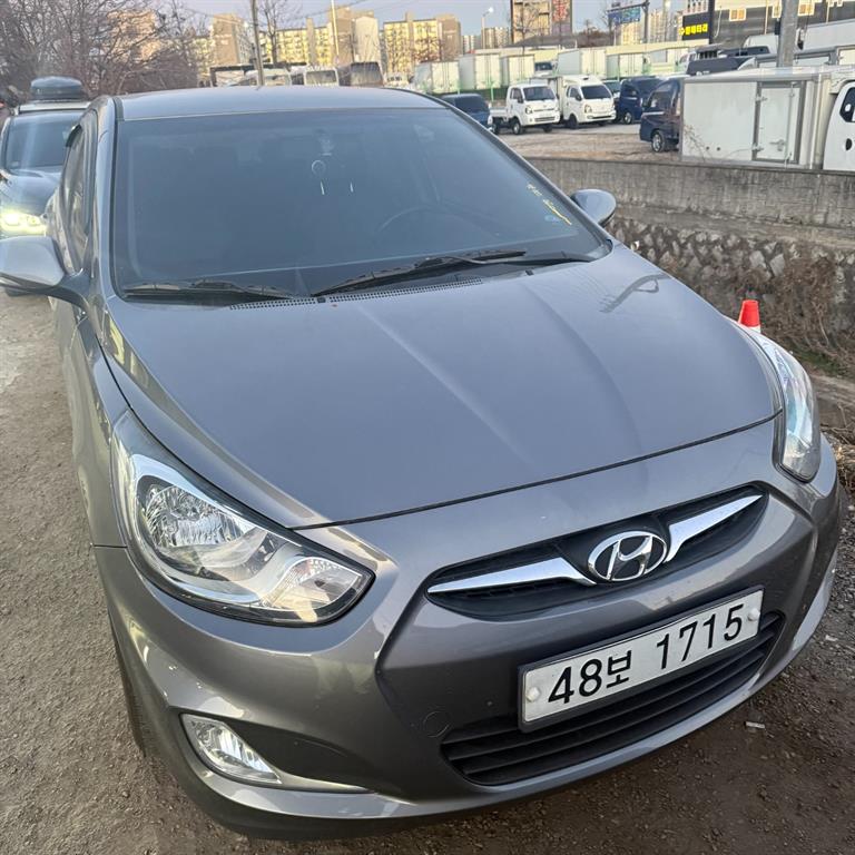 HYUNDAI Accent 2014 Gris - Importación desde Corea - HF Imports Iquique - Foto 1