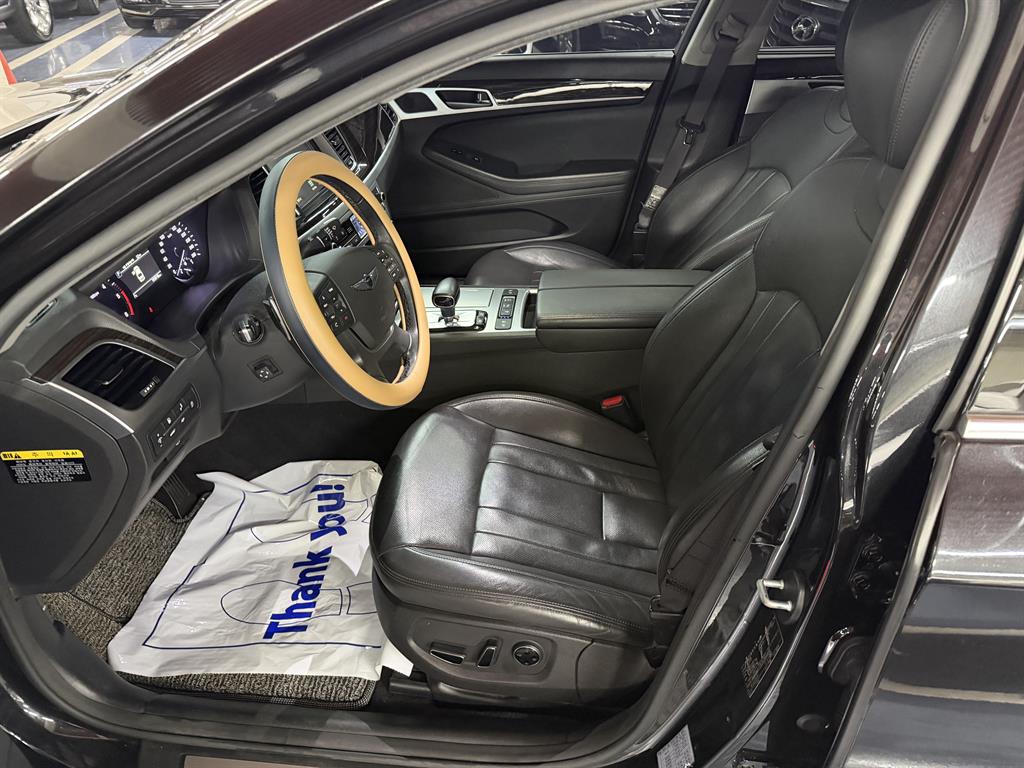 Genesis G80 - Vista 8