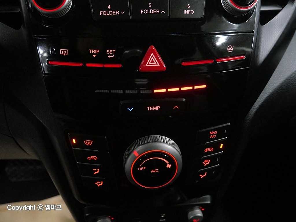 Ssangyong Tivoli 2016 Café - Importación desde Corea - HF Imports Iquique - Foto 14