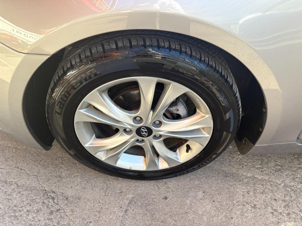 HYUNDAI Sonata - Vista 8