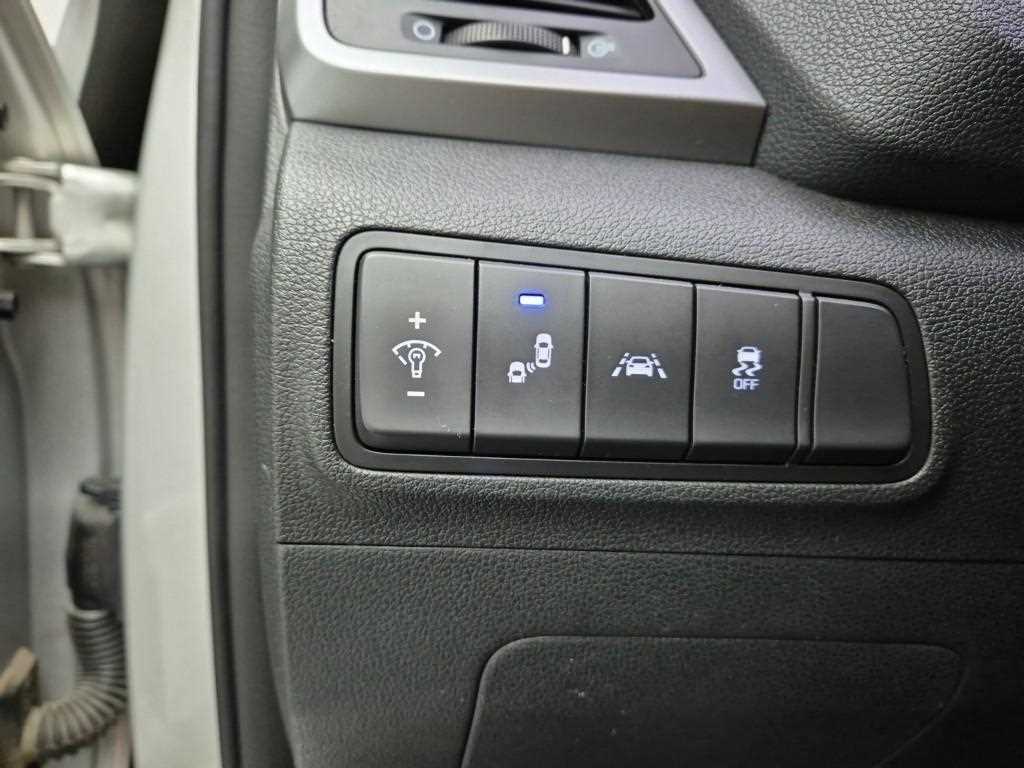 HYUNDAI Tucson 2016 Plateado - Importación desde Corea - HF Imports Iquique - Foto 18