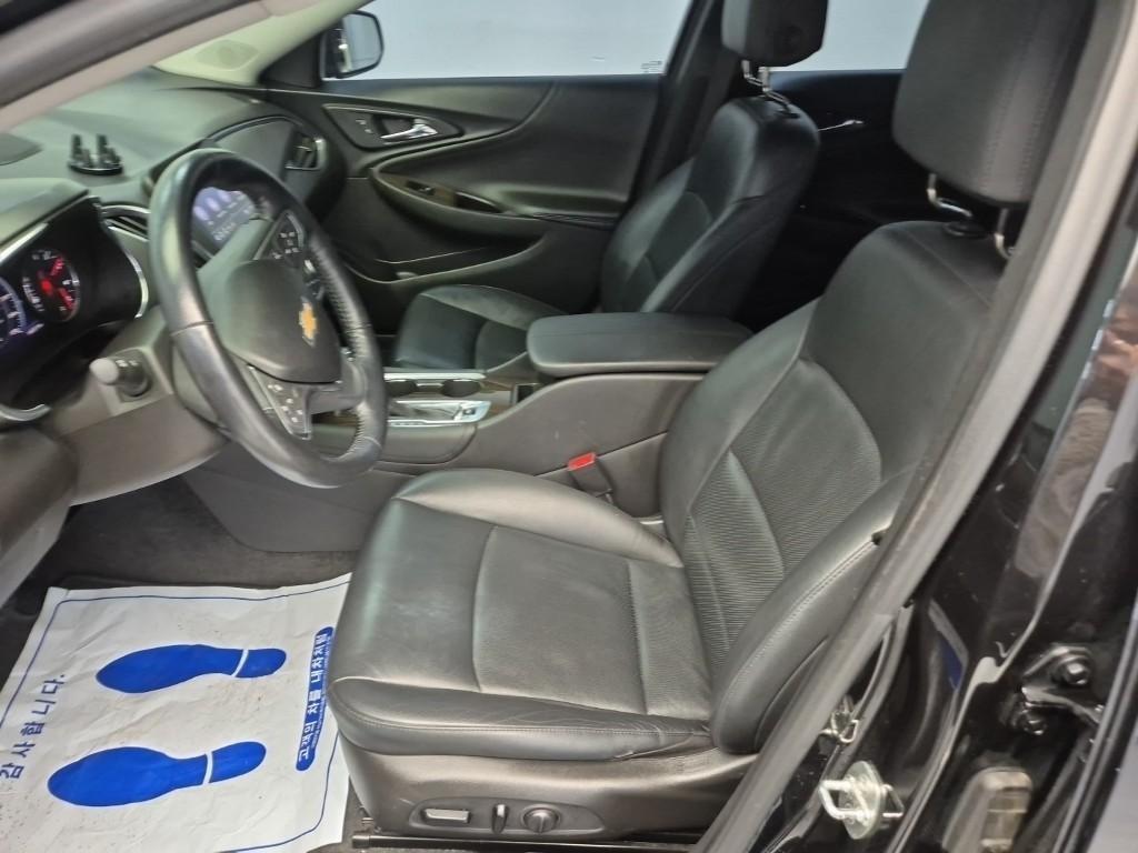 Chevrolet Malibu - Vista 11