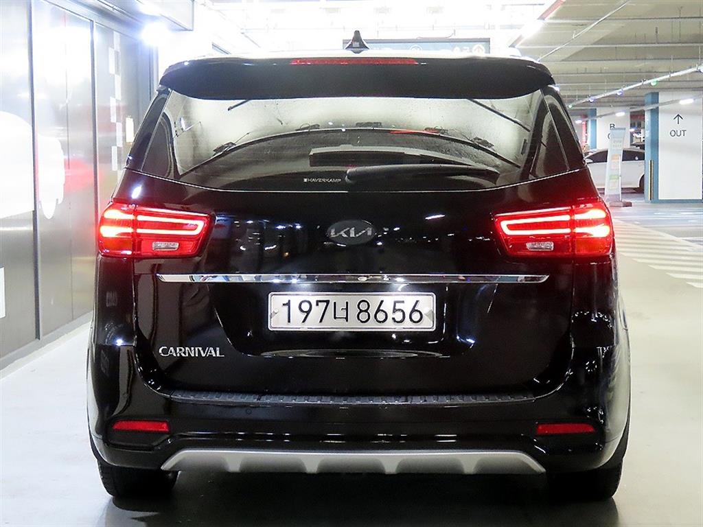 KIA Carnival - Vista 5