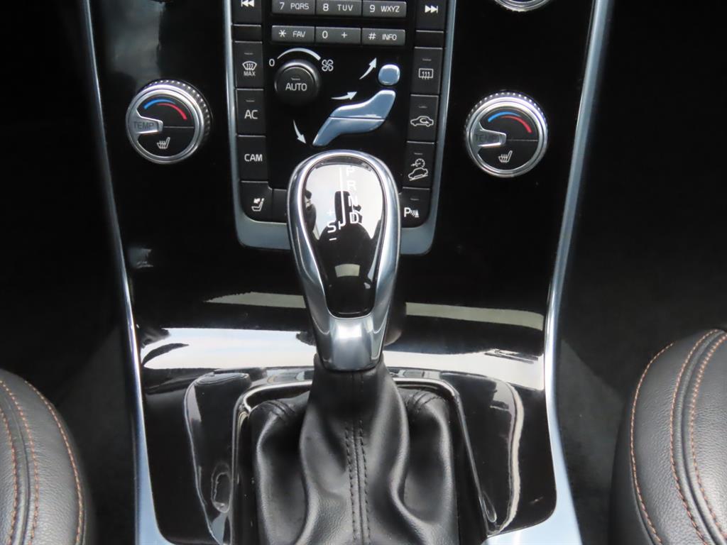 Volvo V60 2016 Café - Importación desde Corea - HF Imports Iquique - Foto 13