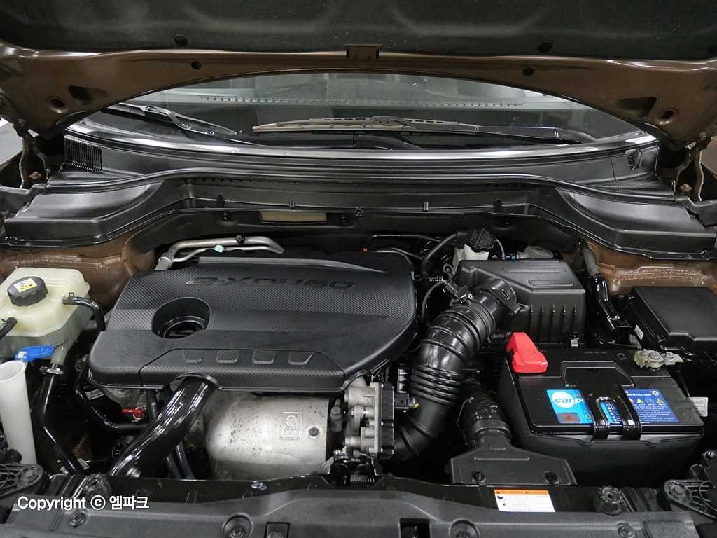 Ssangyong Tivoli - Vista 5