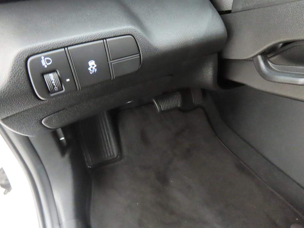 HYUNDAI Avante - Vista 10