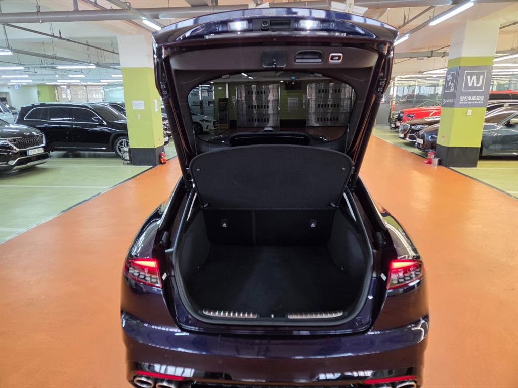 KIA Stinger - Vista 7