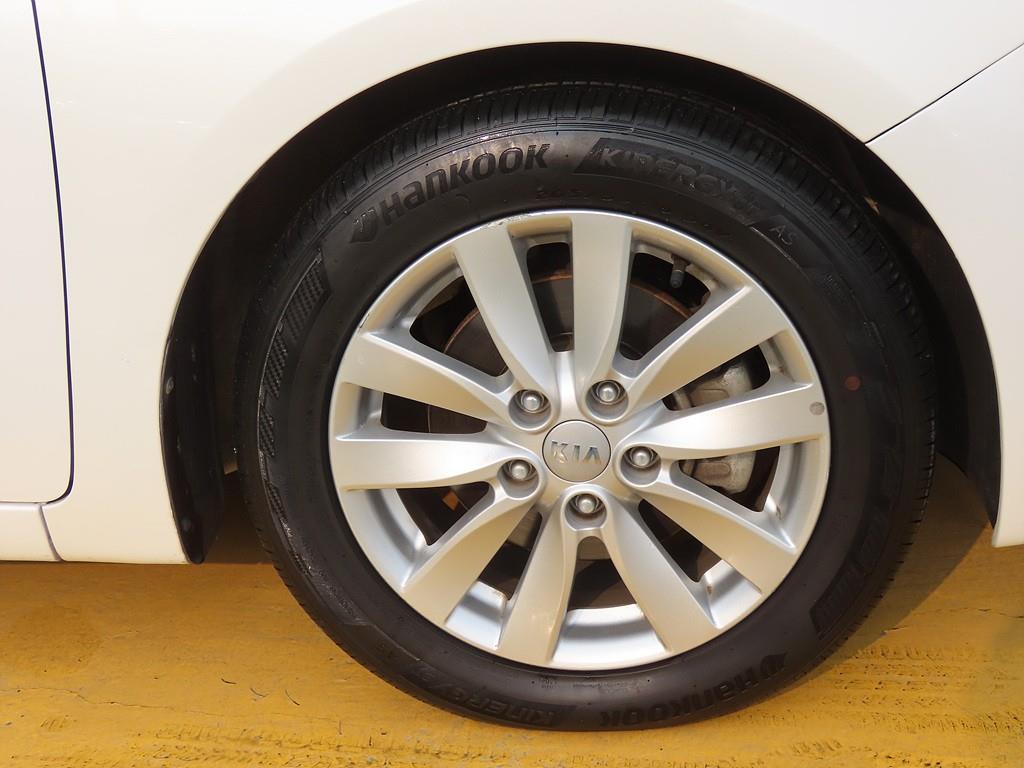 KIA K3 2013 Blanco - Importación desde Corea - HF Imports Iquique - Foto 19