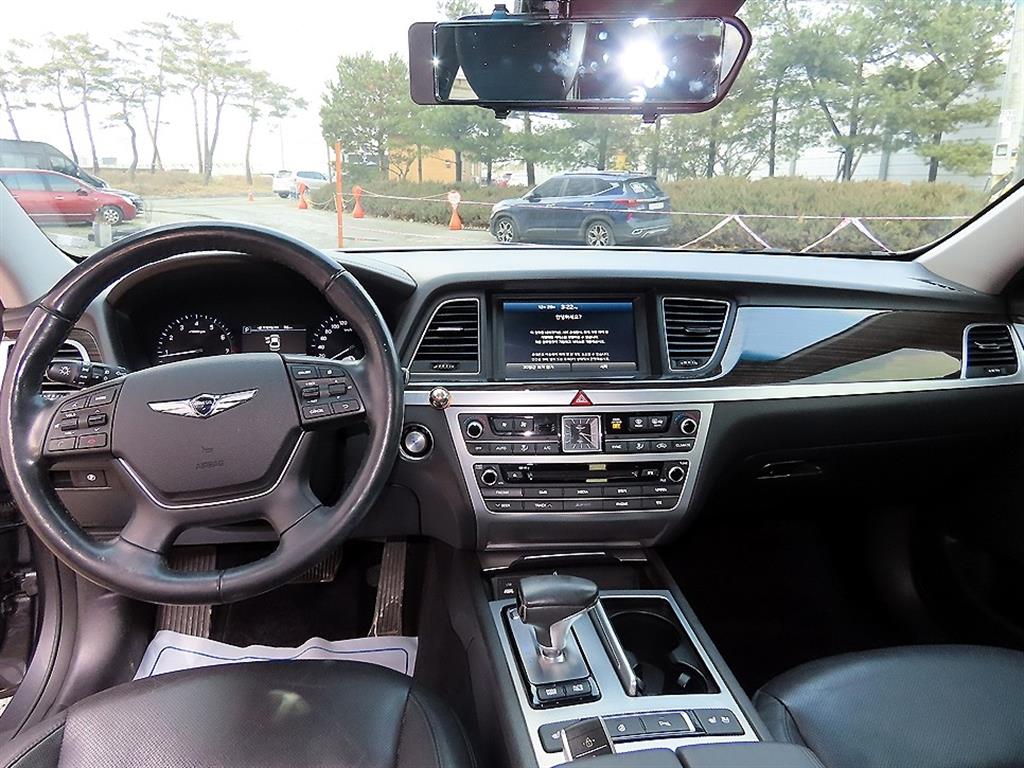 Genesis G80 - Vista 7