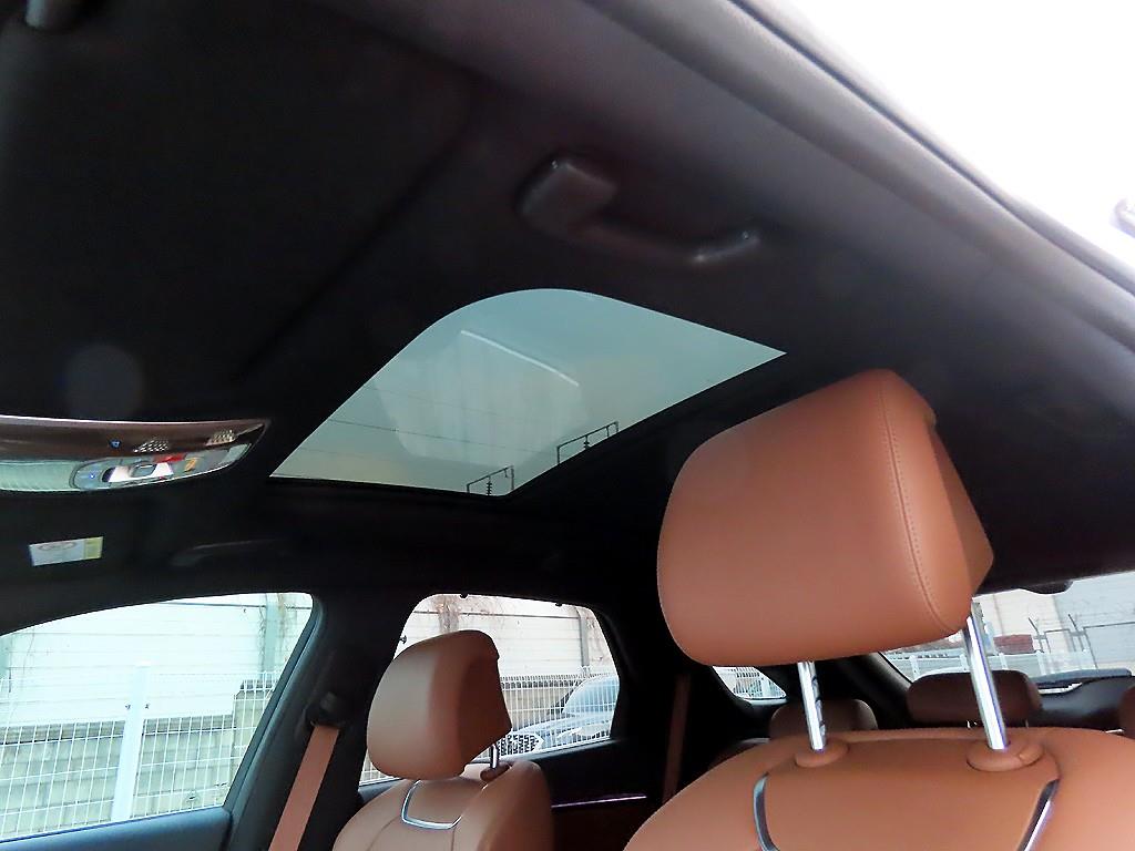 Genesis GV70 2025 Blanco - Importación desde Corea - HF Imports Iquique - Foto 17