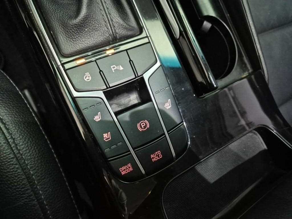 KIA K7 2017 Blanco - Importación desde Corea - HF Imports Iquique - Foto 17