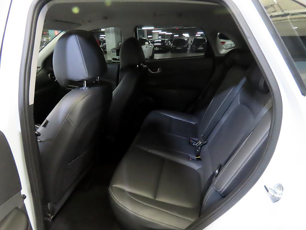 HYUNDAI Kona - Vista 7