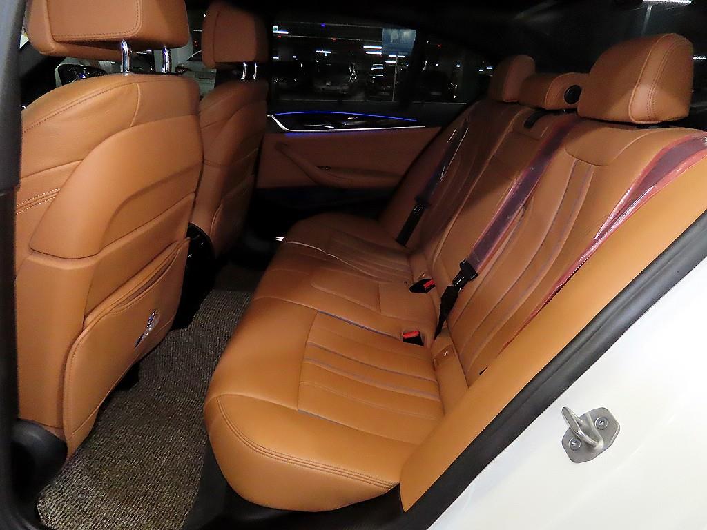 BMW 5 Series - Vista 7