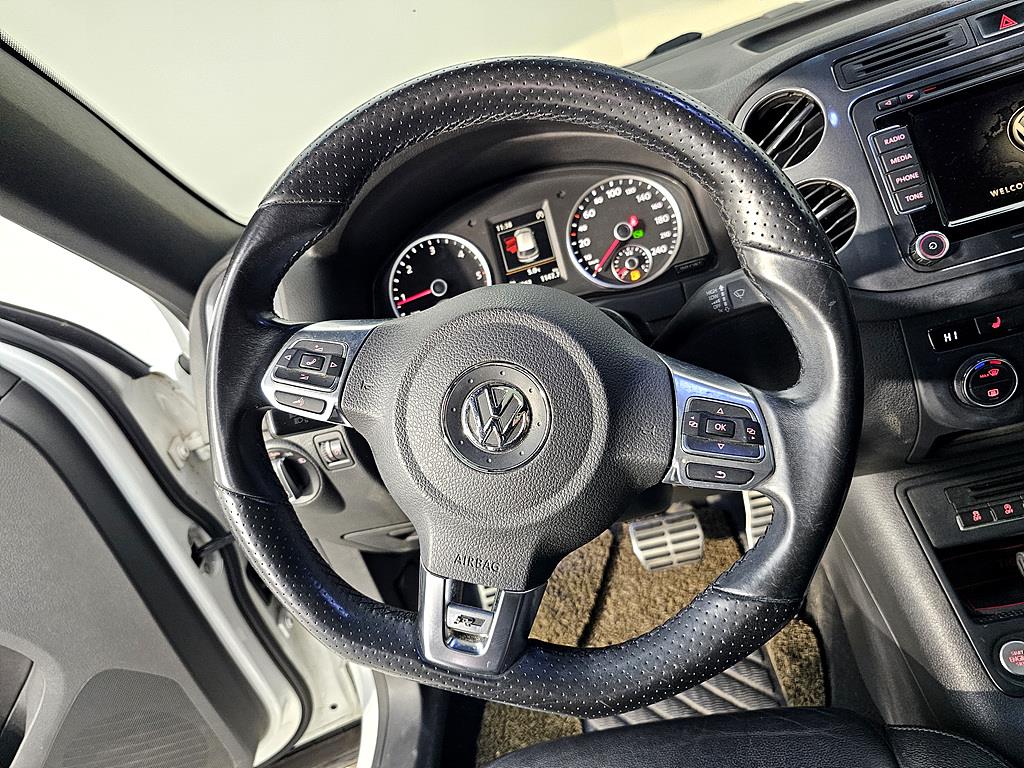 Volkswagen Tiguan - Vista 11