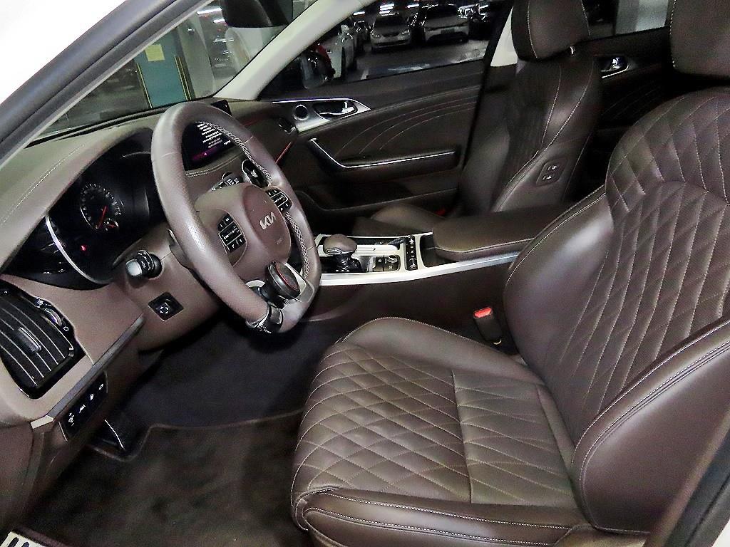 KIA Stinger - Vista 6