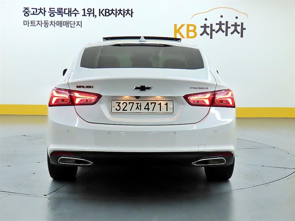 Chevrolet Malibu - Vista 3