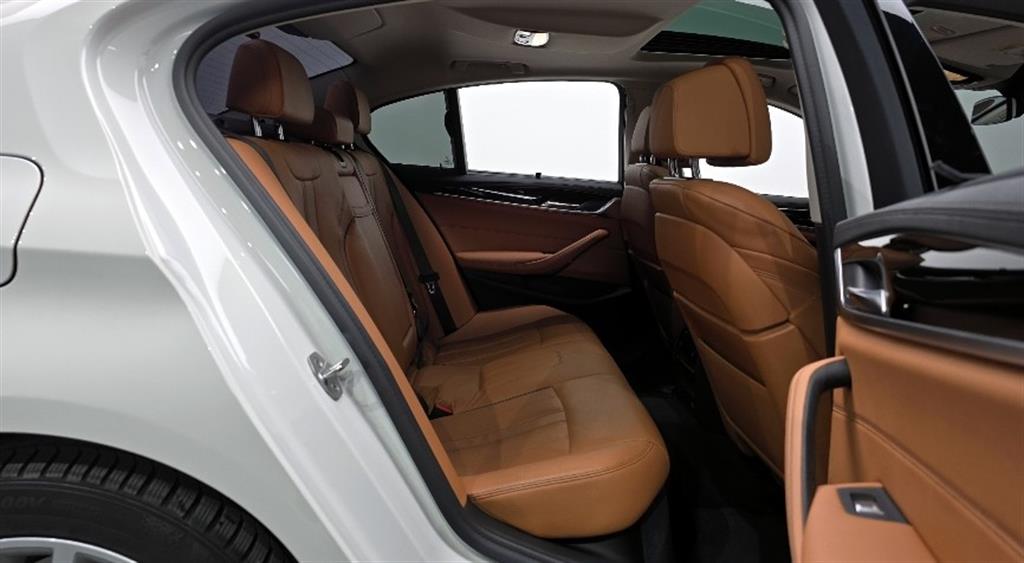 BMW 5 Series - Vista 10