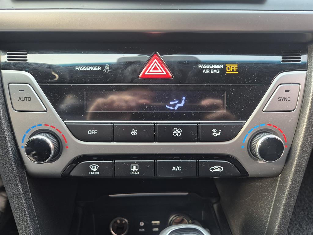 HYUNDAI Avante 2016 Gris - Importación desde Corea - HF Imports Iquique - Foto 15