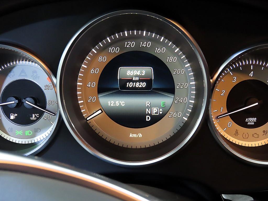 Mercedes Benz CLS Class - Vista 9