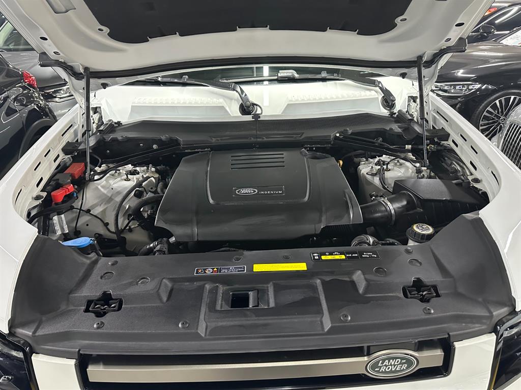 Land Rover Defender - Vista 8