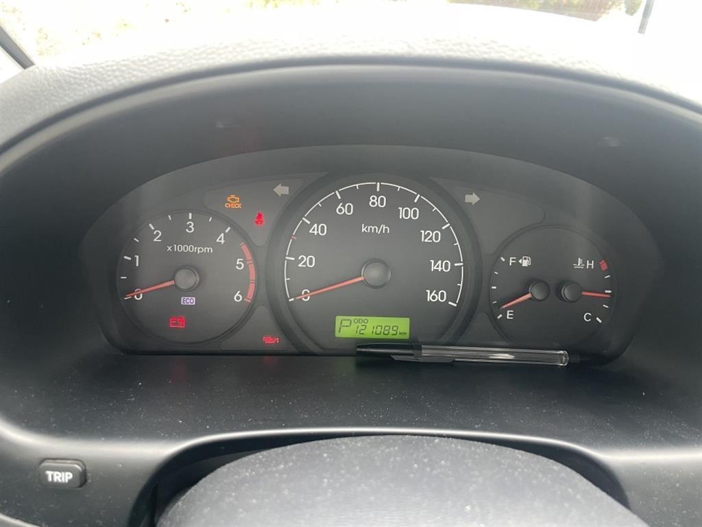 HYUNDAI Starex - Vista 4