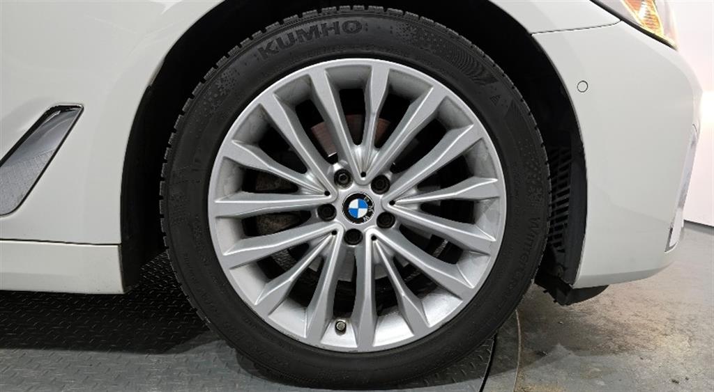 BMW 5 Series - Vista 3