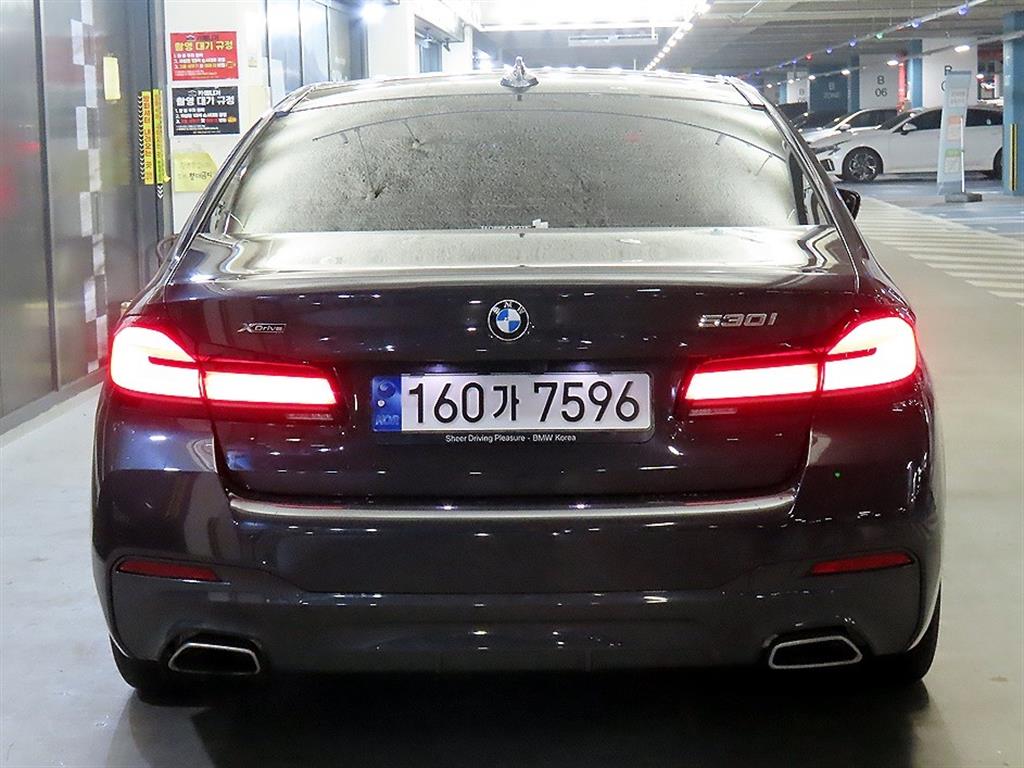 BMW 5 Series - Vista 5