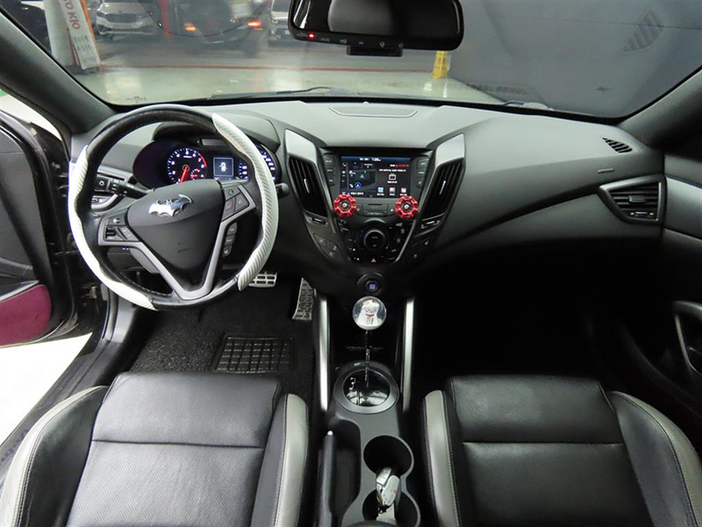 HYUNDAI Veloster - Vista 7