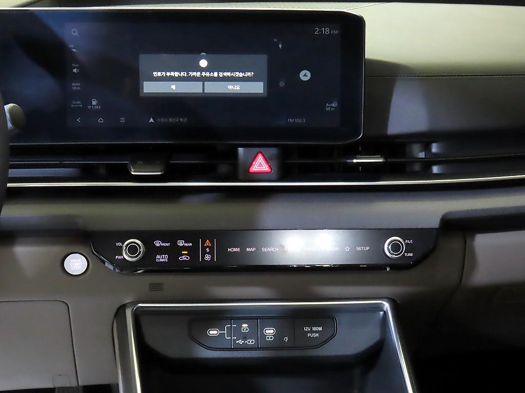 KIA Carnival - Vista 11