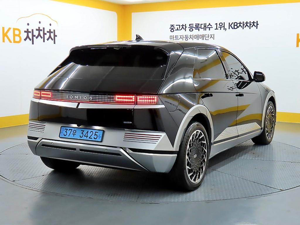 HYUNDAI Ioniq 5 - Vista 4