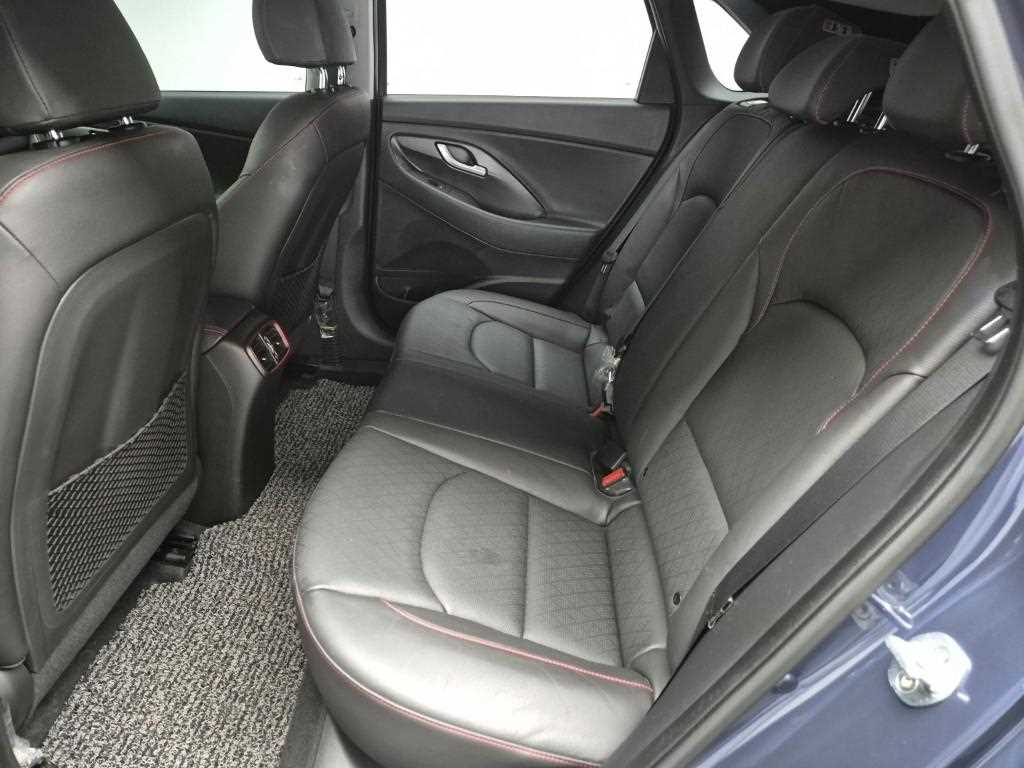 HYUNDAI i30 - Vista 12